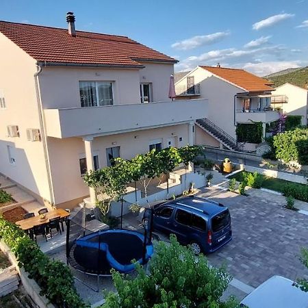 Apartment Angela Шибеник Экстерьер фото
